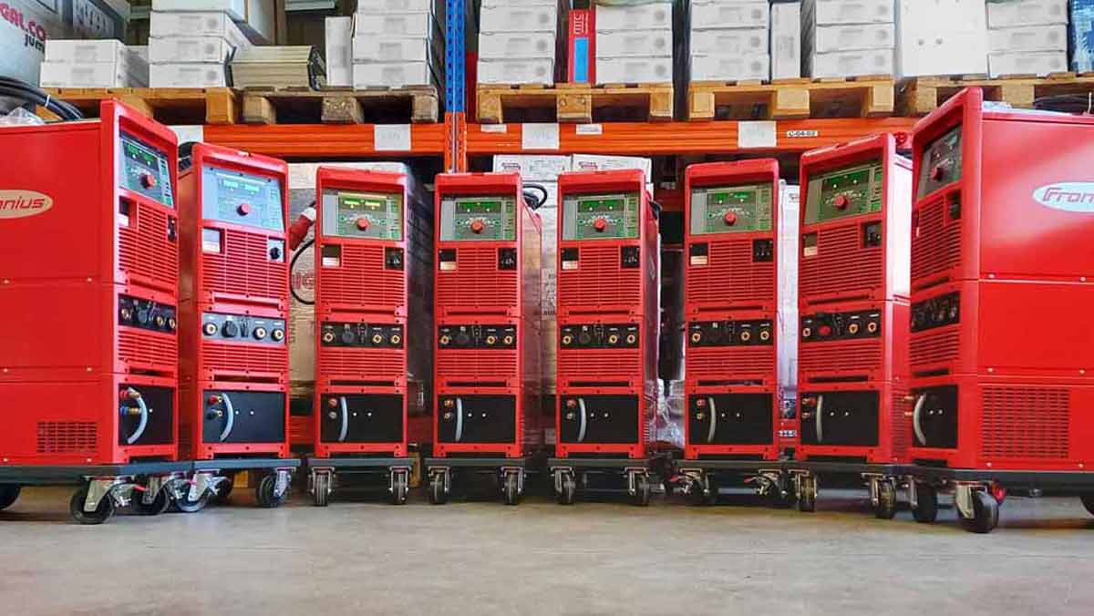 Acht Fronius MagicWave 4000 an Bildungsstätte ausgeliefert